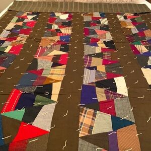 OLD VINTAGE Quilt Pieced Tied Beautiful 90 x 52"